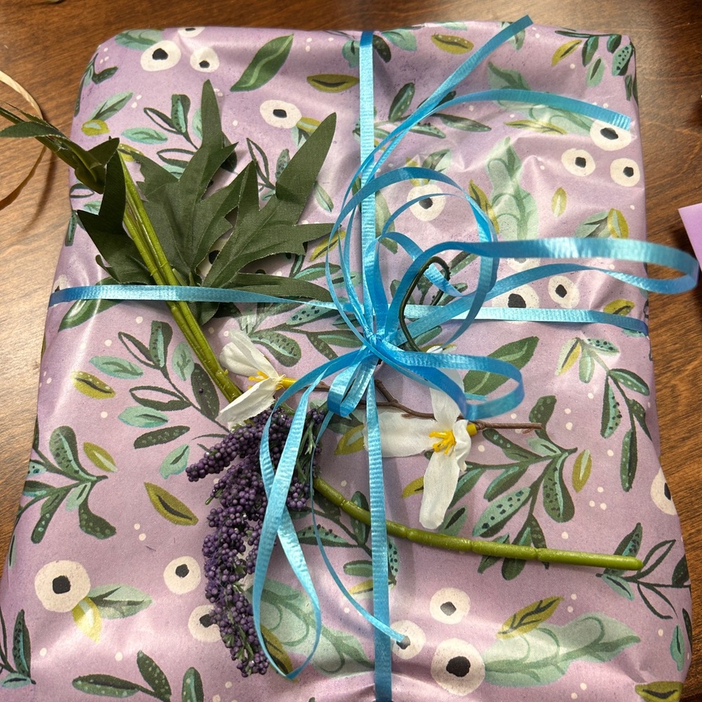 Gift wrap - Picture 9 of 12